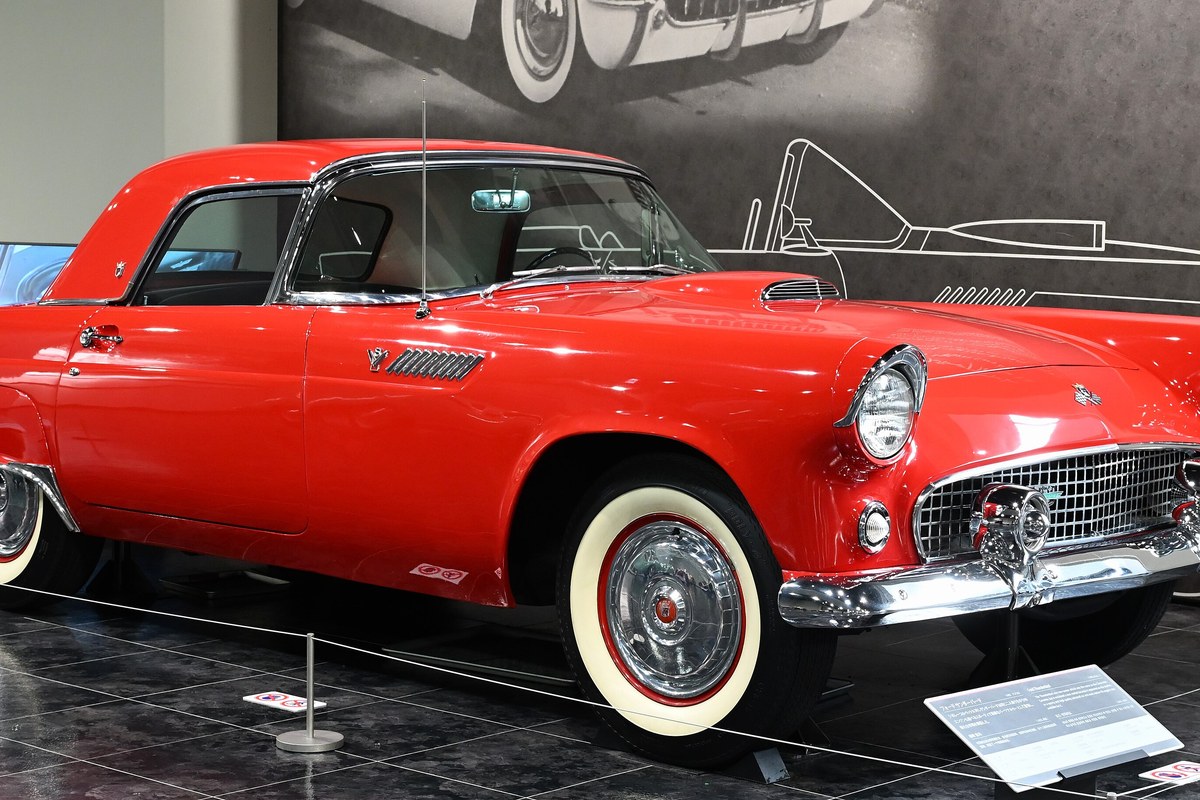 1955 Ford Thunderbird